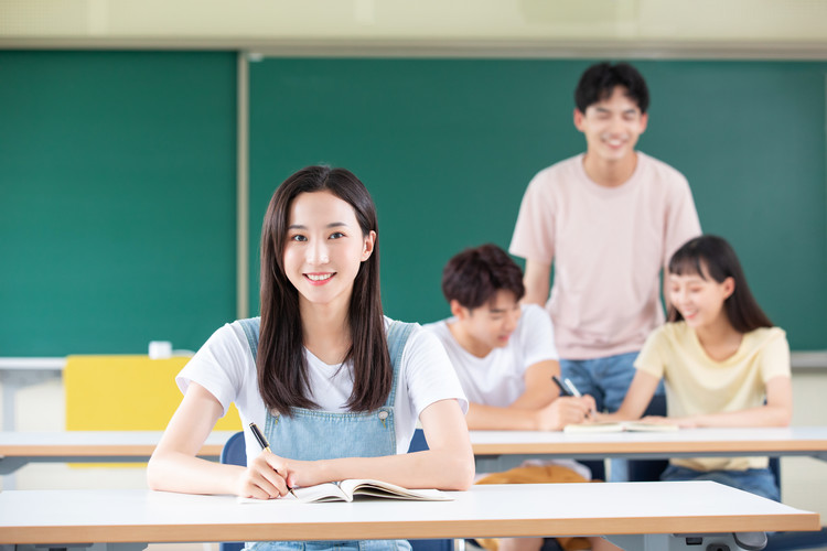 郑州中原中等专业学校2022年春招学费是多少